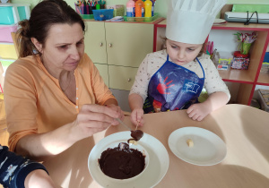 Uwaga, gorące - pani Jola chętnie pomoże :)