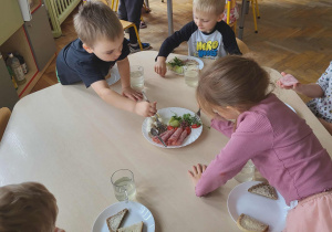 Stół pełen witamin