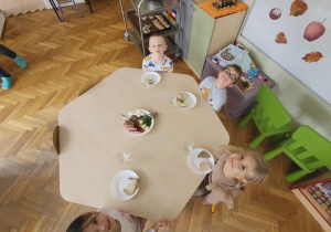 Stół pełen witamin