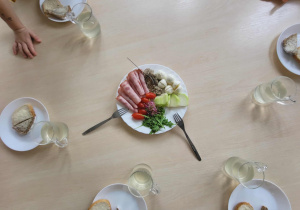 Stół pełen witamin
