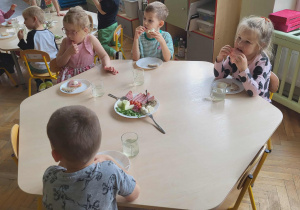 Stół pełen witamin