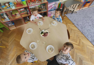 Stół pełen witamin