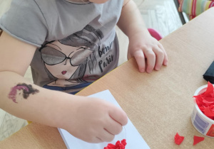 Przygotowanie kartek świątecznych