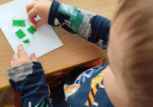 Przygotowanie kartek świątecznych