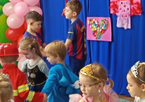 W karnawale same bale