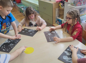 Pasta, palec i karteczka