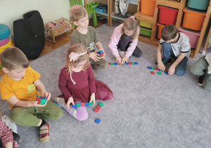 Zabawy matematyczno-ruchowe