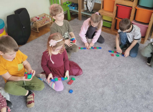 Zabawy matematyczno-ruchowe