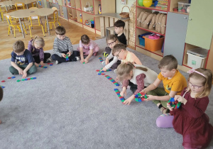 Zabawy matematyczno-ruchowe