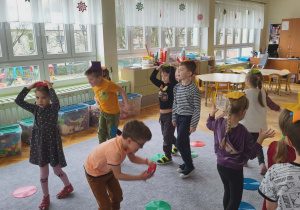 Zabawy matematyczno-ruchowe