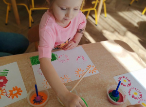 Malowanie z użyciem nietypowego narzędzia