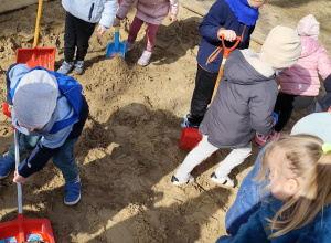 Piasek w piaskownicy