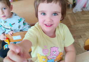 Obieramy czosnek
