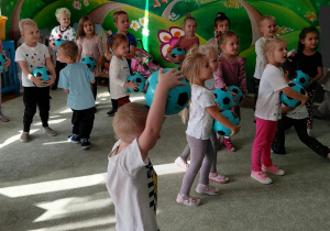 Dzień Kropki i zabawy z Kangurem