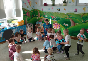Dzień Kropki i zabawy z Kangurem