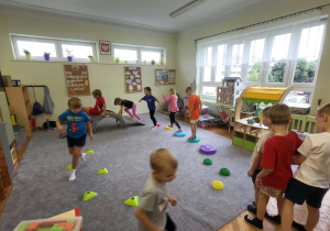 Mali Odkrywcy na Torze Przeszkód! Nasze Przedszkolaki w Akcji