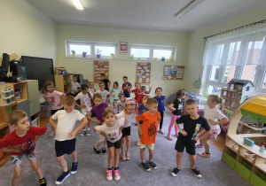 Mali Odkrywcy na Torze Przeszkód! Nasze Przedszkolaki w Akcji