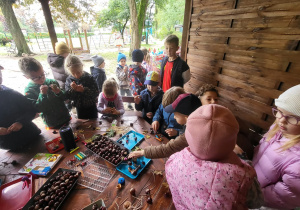 Witaj, jesieni! Kasztanowe ludki w naszym przedszkolu