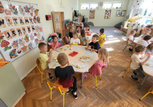 Mali Odkrywcy w Akcji: Dzień Jabłka